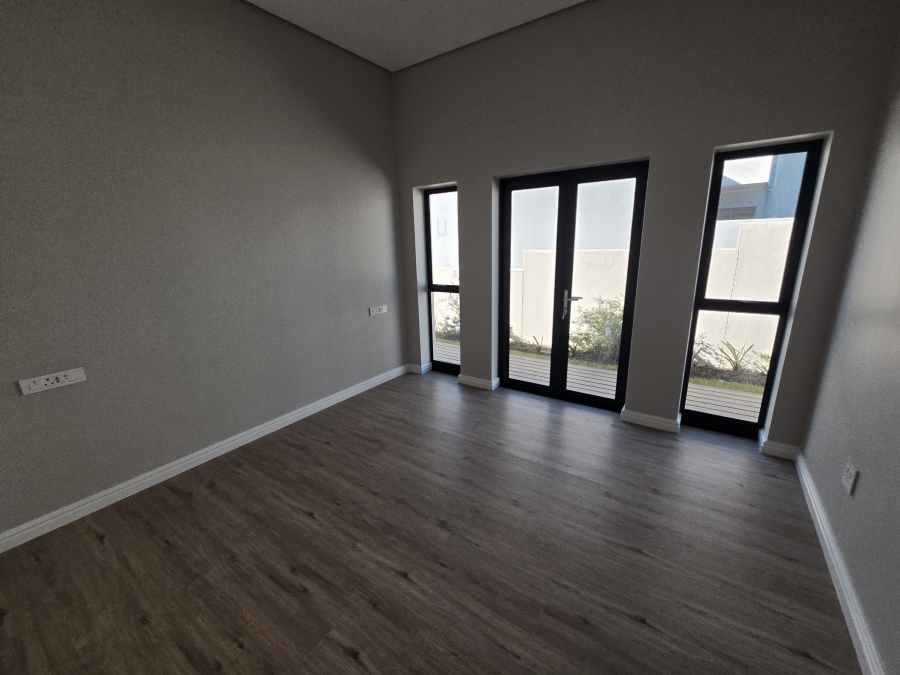 4 Bedroom Property for Sale in Kingswood Golf Estate Western Cape